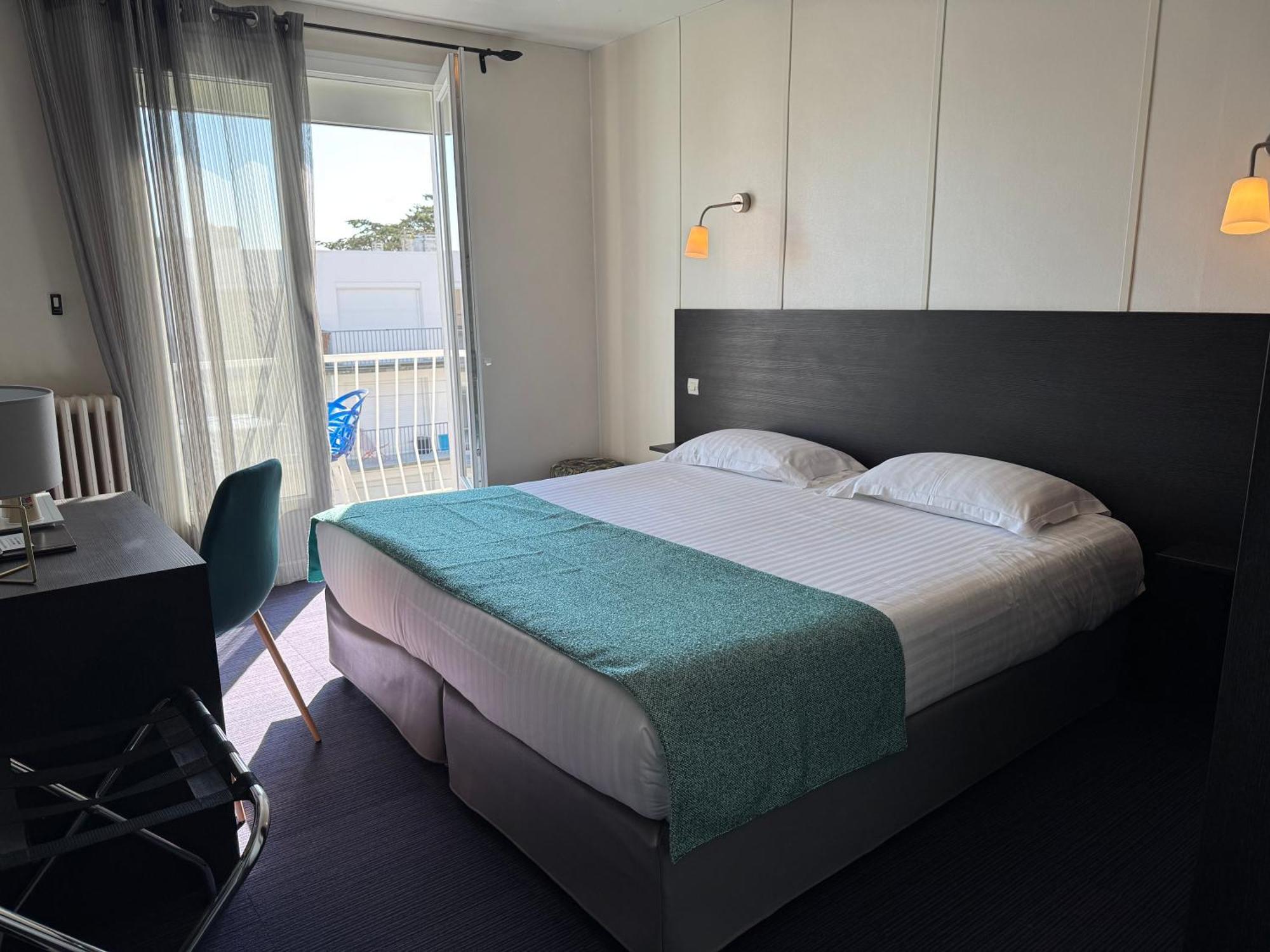 Hotel Calme Des Pins & Spa Les Sables-d'Olonne Exterior photo